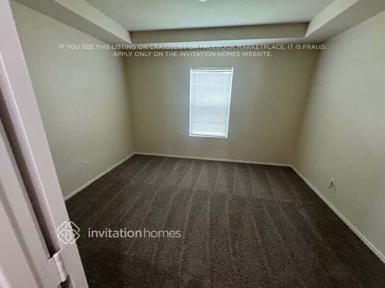 Building Photo - 5511 Rio Ramos St