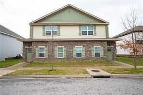 Building Photo - **MOVE IN SPECIAL $300 off first month rent**Charming 3-Bed and 3 full bath Home