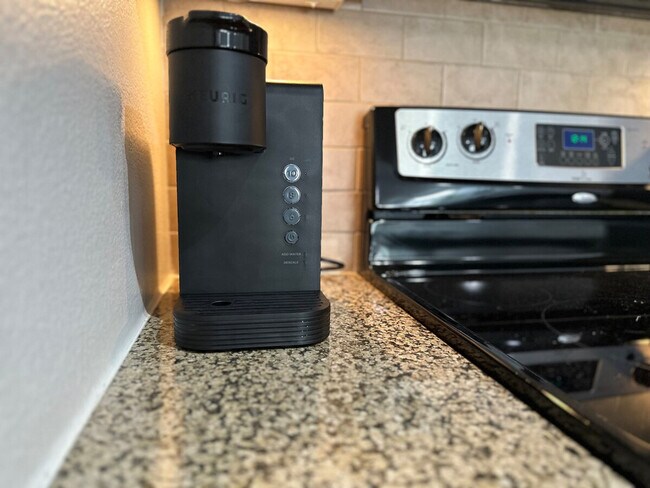 Building Photo - 800 W Sam Houston Pkwy N