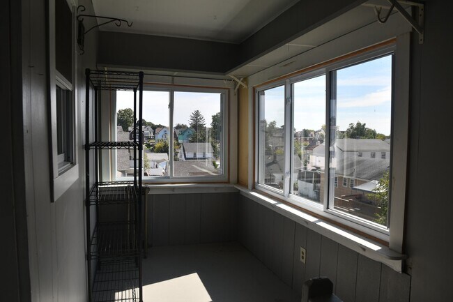 Building Photo - 335 Harlem Ave