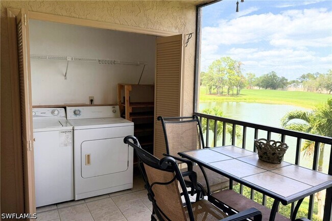 Building Photo - 7360 St Ives Way