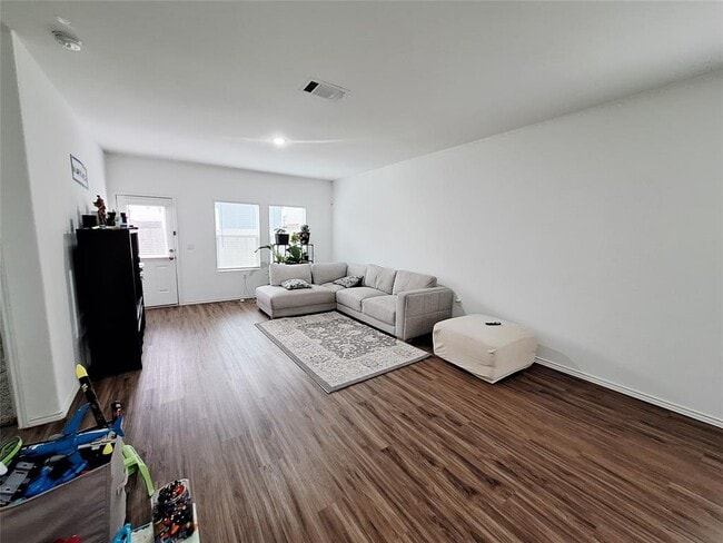 Building Photo - 14309 Sandrock Bnd