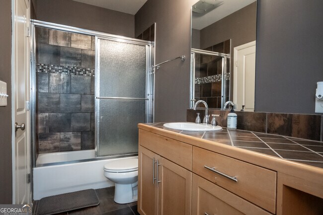 Building Photo - 118 Ruth Dr