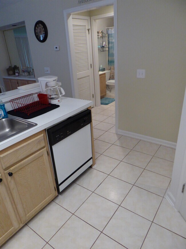 Building Photo - 541 White River Dr