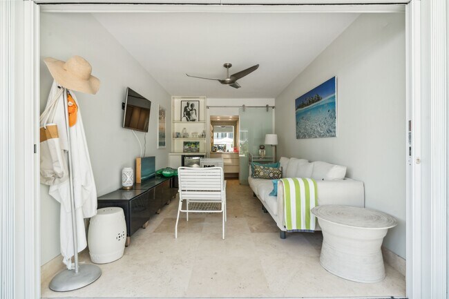 Building Photo - 2784 S Ocean Blvd