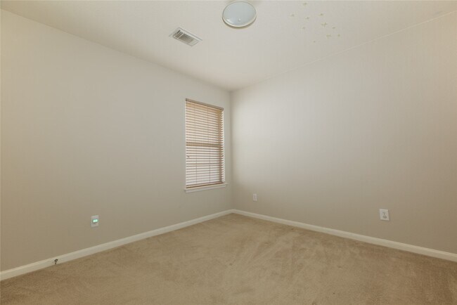 Building Photo - 1122 Americana Dr