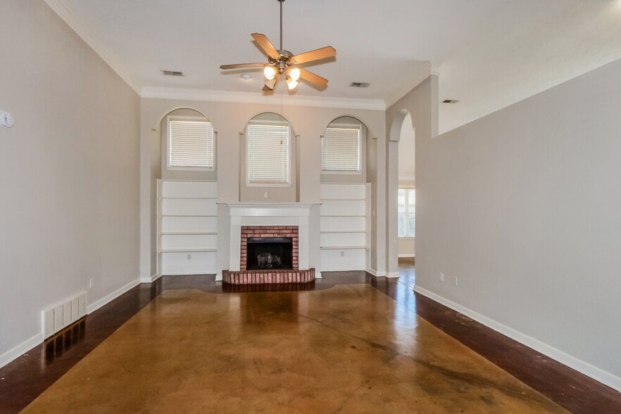 Building Photo - 7274 Busher Dr