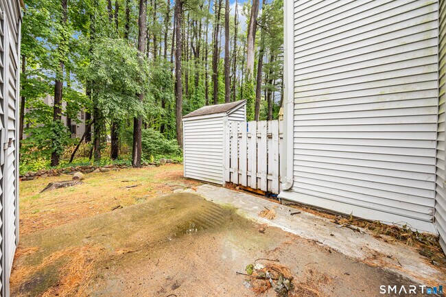 Building Photo - 5 Staunton Ct