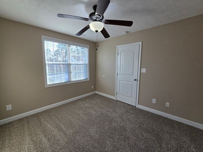 Building Photo - 237 Gertie~ Mitchells Landing  ~ 1 MONTH FREE~