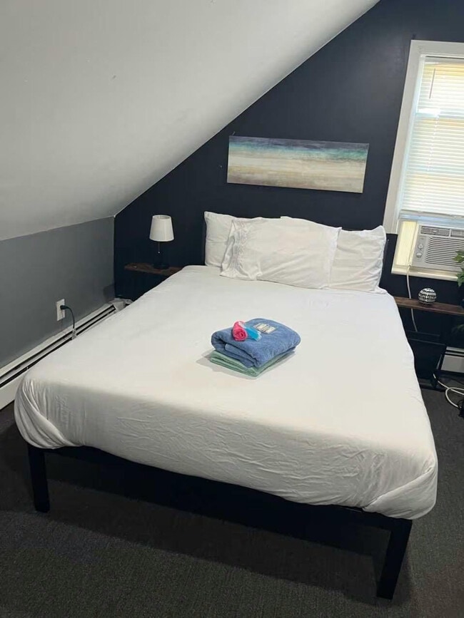 Building Photo - 56 Longmont St