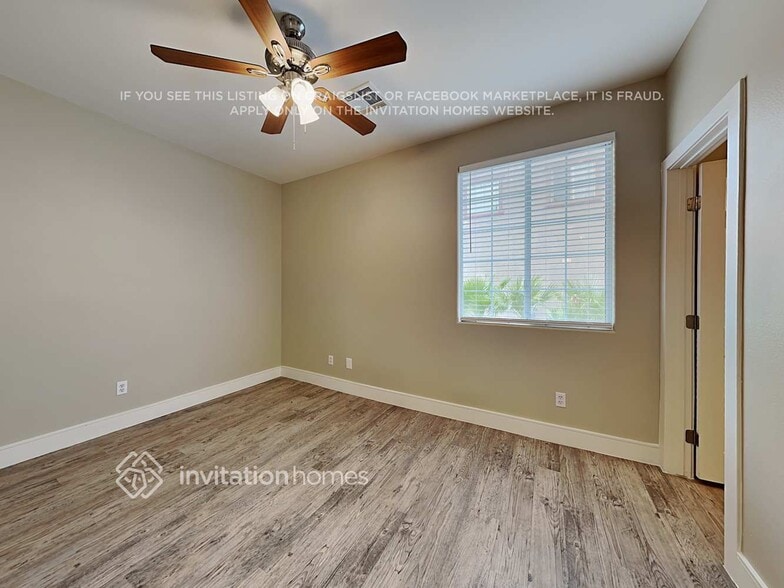 Building Photo - 7949 Crimson Point St