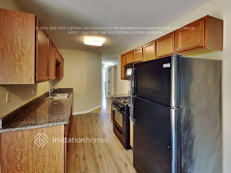 Building Photo - 671 Krenz Ave