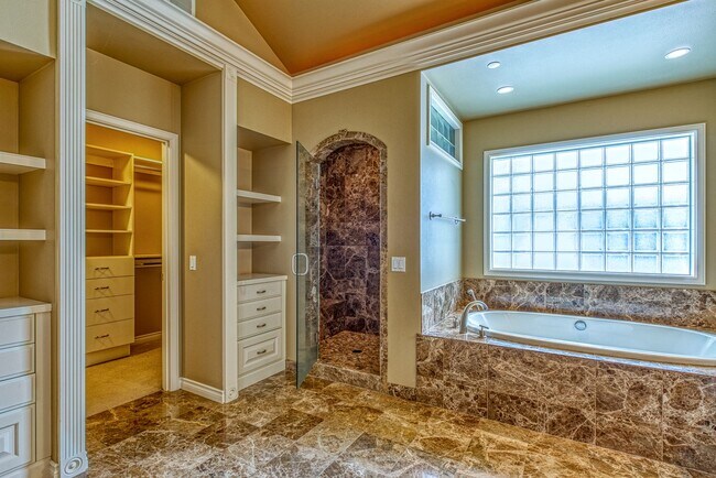 Building Photo - Mercer Island Waterfront Home