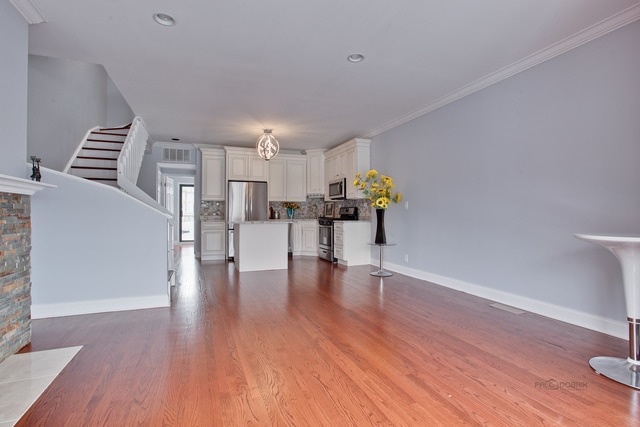 Living Room - 1411 W Harrison St