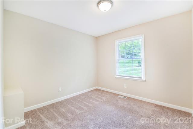 Building Photo - 3735 Somerset Dr