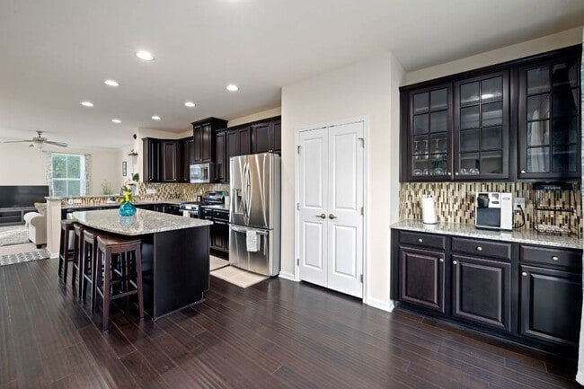 Building Photo - 543 Pemberwich Pl