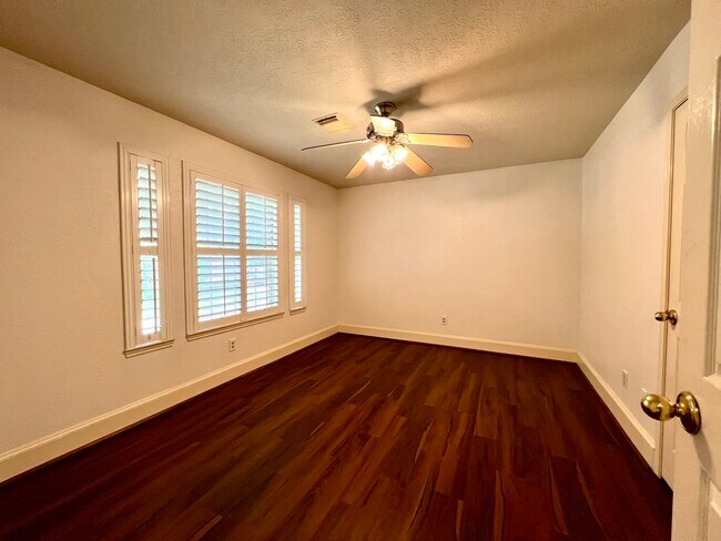 Building Photo - 12803 Birch Falls Rd