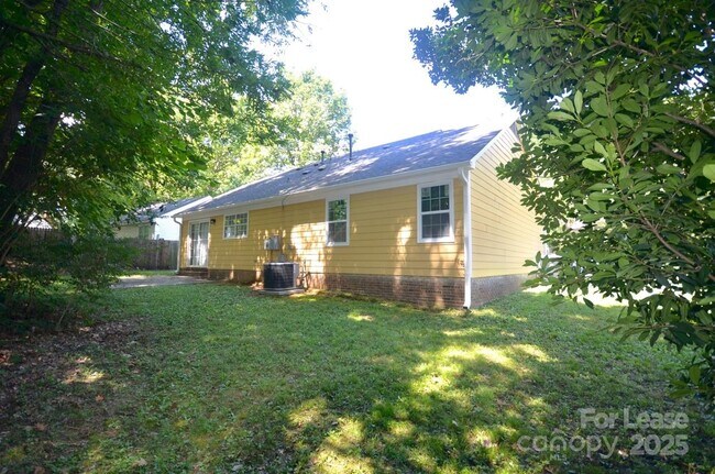 Building Photo - 3710 Burntwood Ct