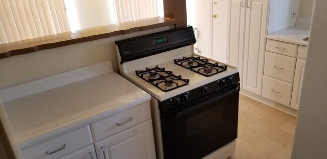 Building Photo - 2233-2235 Euclid