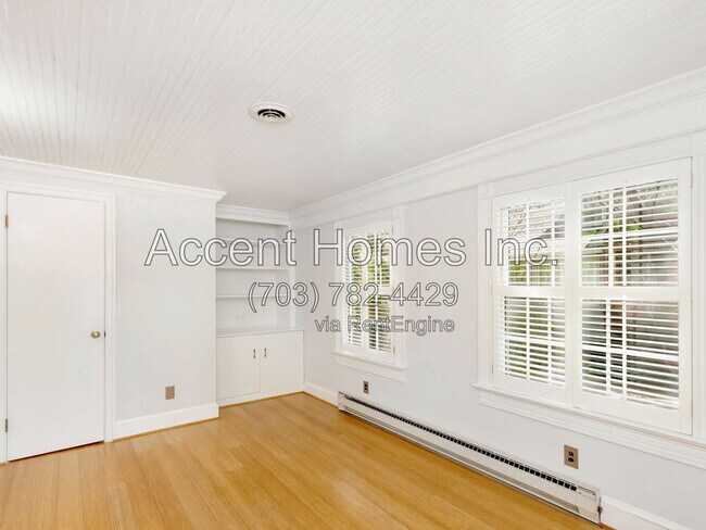 Building Photo - 4723 16th St N