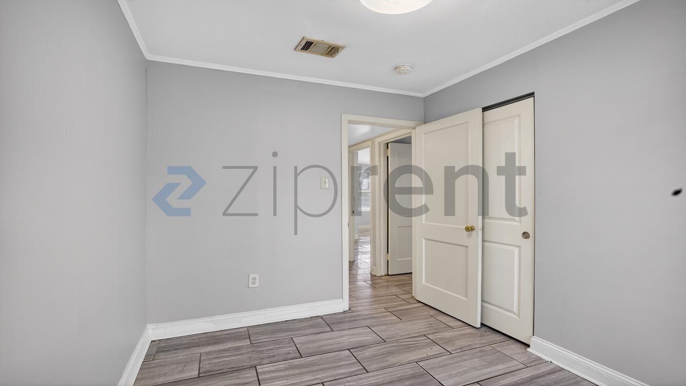 Building Photo - 1657 Thornton Pl SW