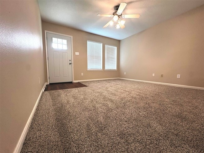 Building Photo - 5525 N Buffalo Cir