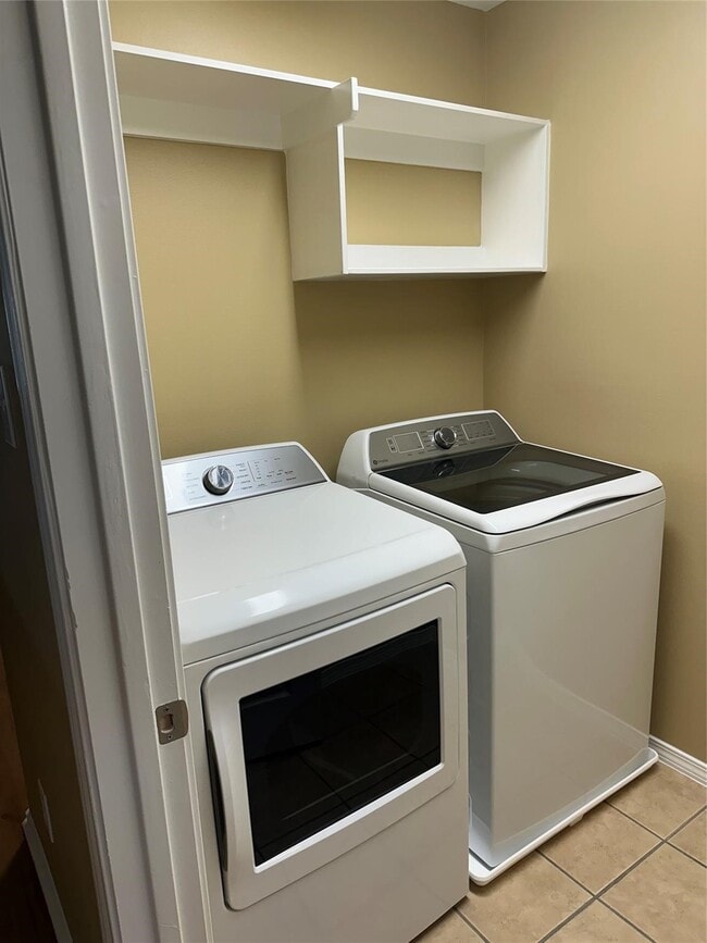 Building Photo - 14404 LILYGATE Ct