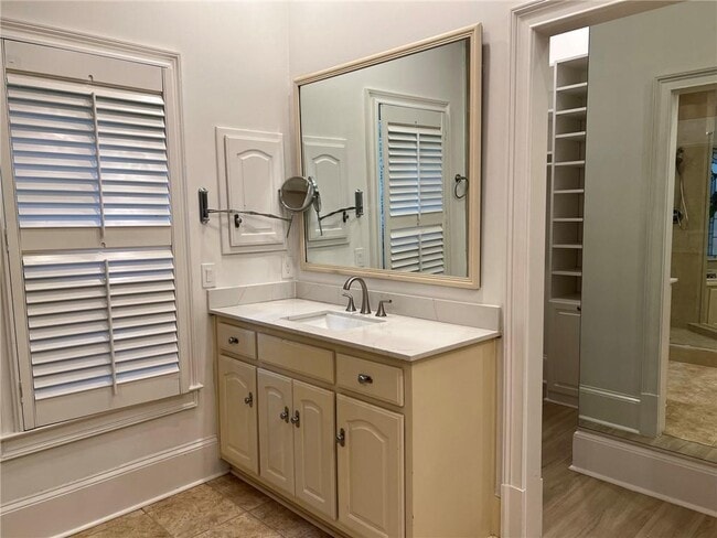 Building Photo - 4608 Chattahoochee Crossing SE