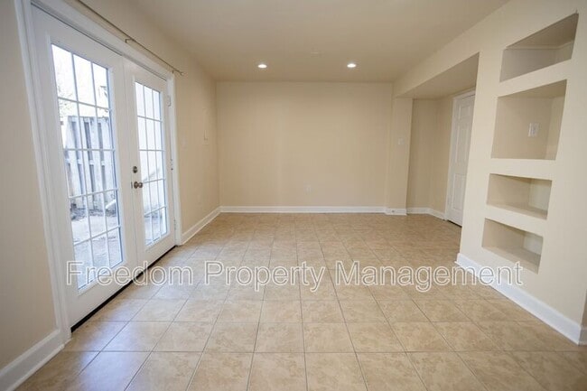 Building Photo - 10270 Cub Run Ct