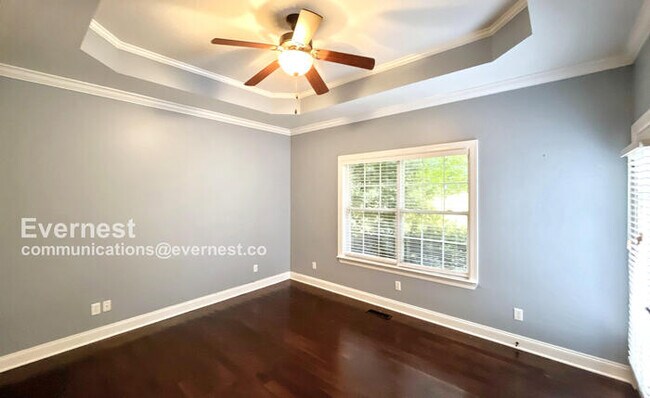 Building Photo - 607 Castle Dr