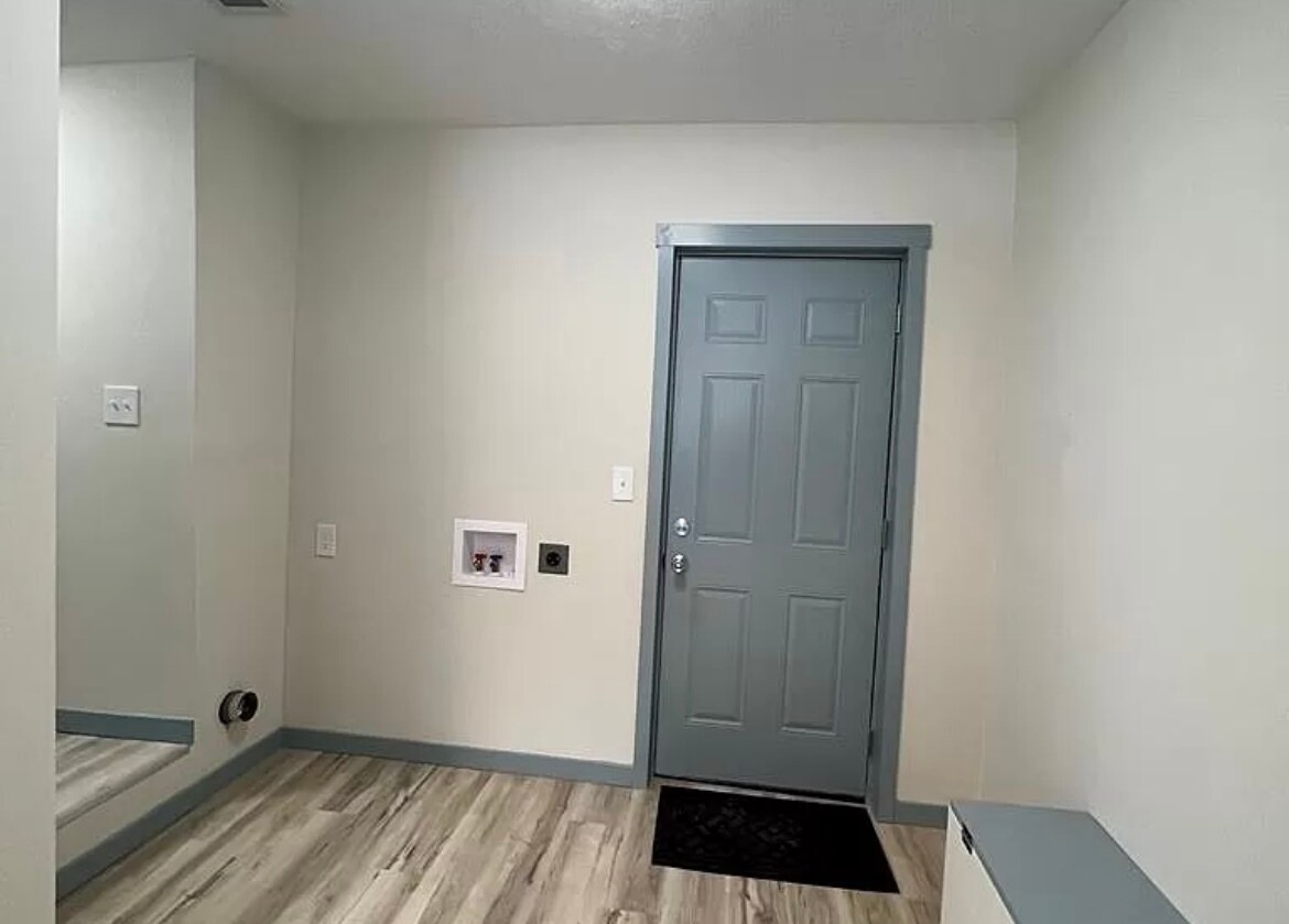 Laundry Room - 1214 N 10th St