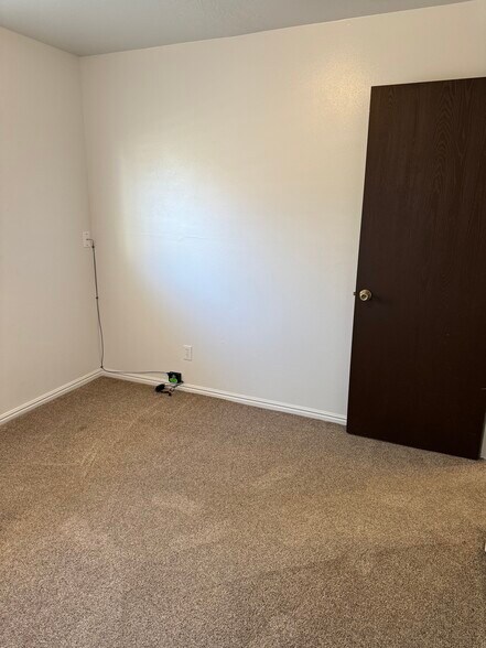 Building Photo - 430 N 1000 E