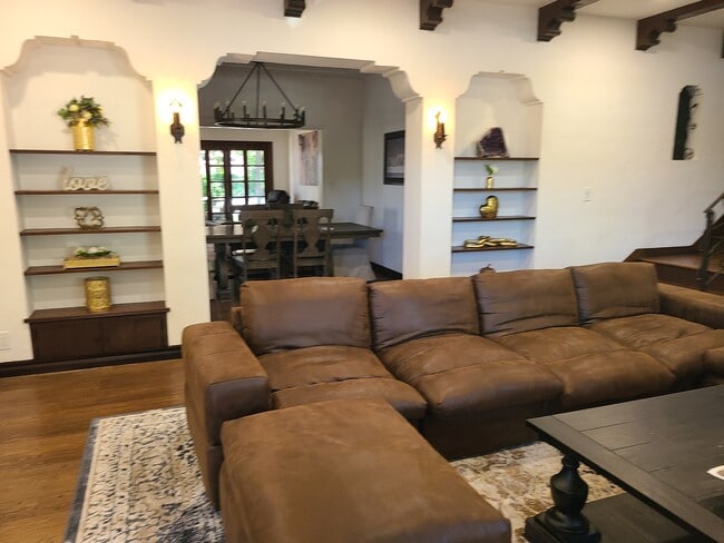 Building Photo - 359 Heather Heights Ct