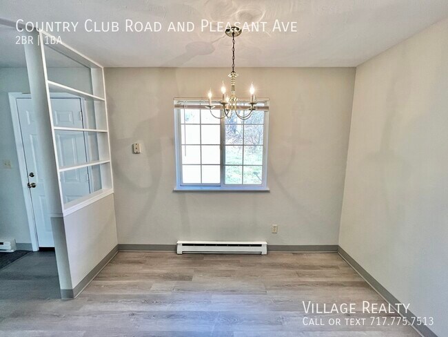 Building Photo - 605 Country Club Rd