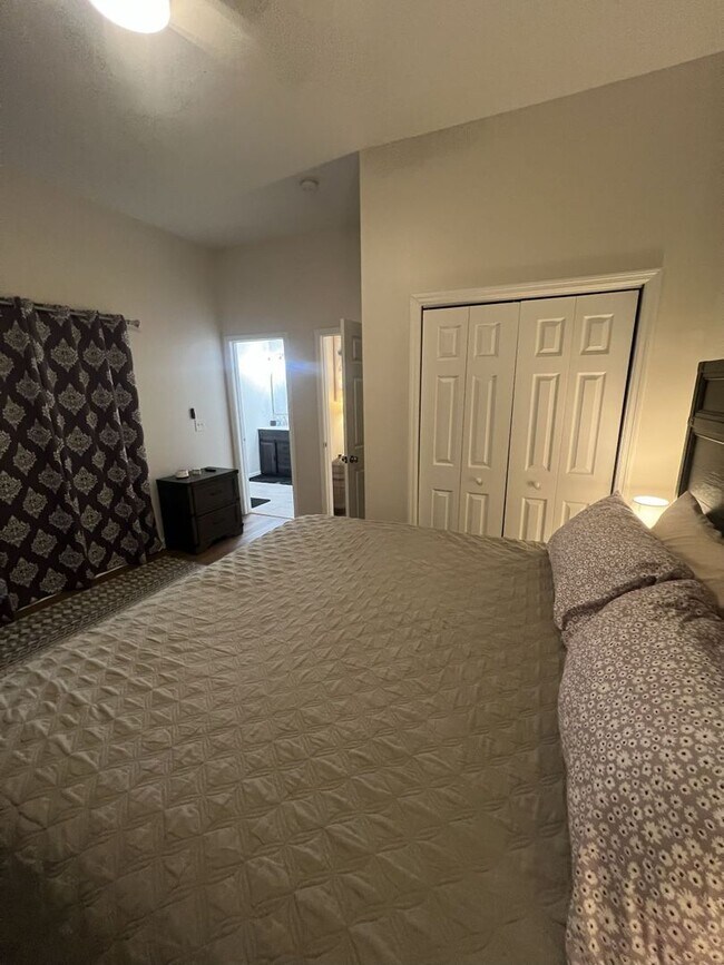 Building Photo - Totally Renovated Arts and Crafts Bungalow...