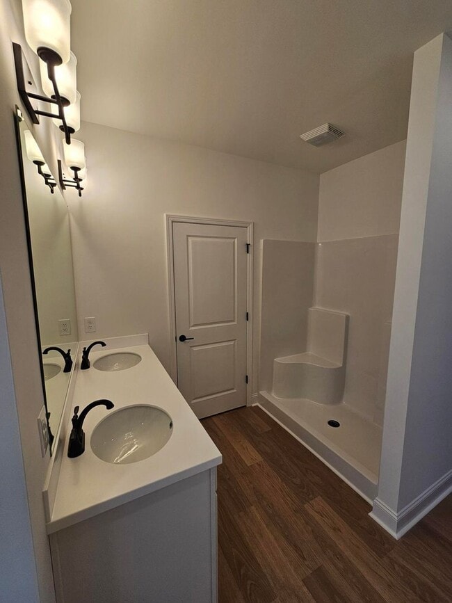 Building Photo - Brand-New Construction in Karns – Washer &...