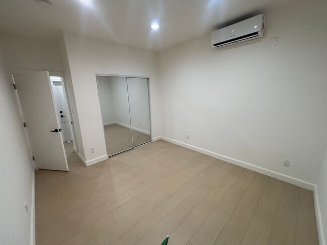 Building Photo - Stunning 3-Bedroom Single-Story ADU in Granada Hills!