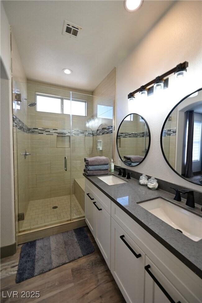 Building Photo - 10161 Bentley Oaks Ave