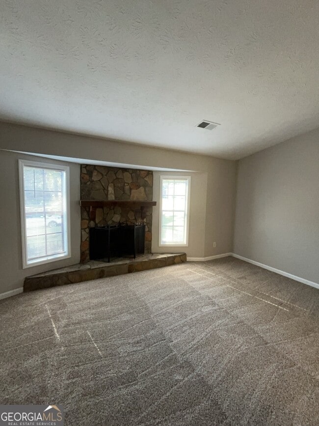 Building Photo - 2693 Seneca Trail NW