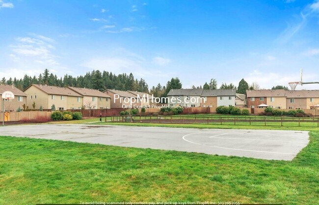 Building Photo - Spacious Four-Bedroom Gem with a Bonus Room to Spark Your Imagination!