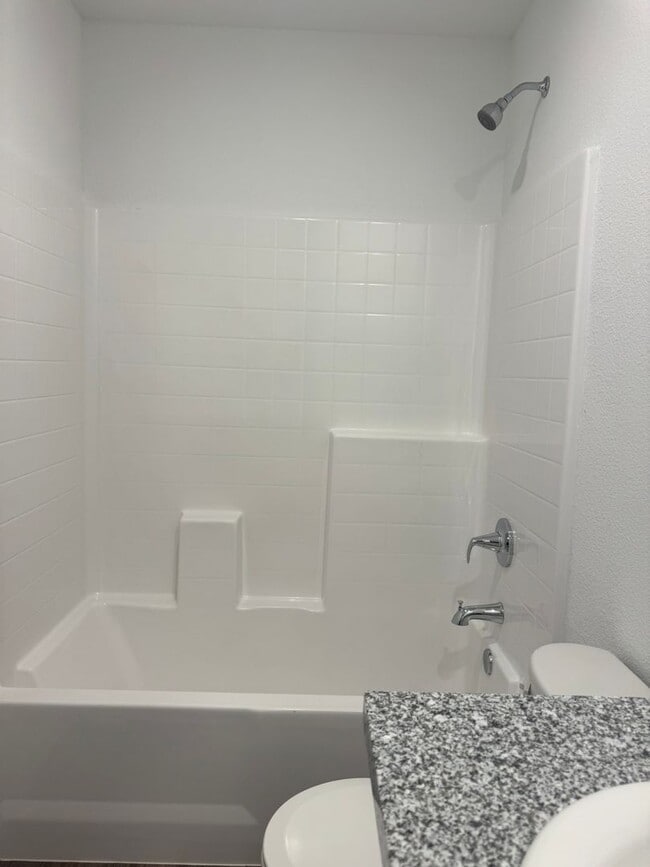 Building Photo - Laughlin Ranch New 3 Bed, 2 Bath close to Water, on Parkway