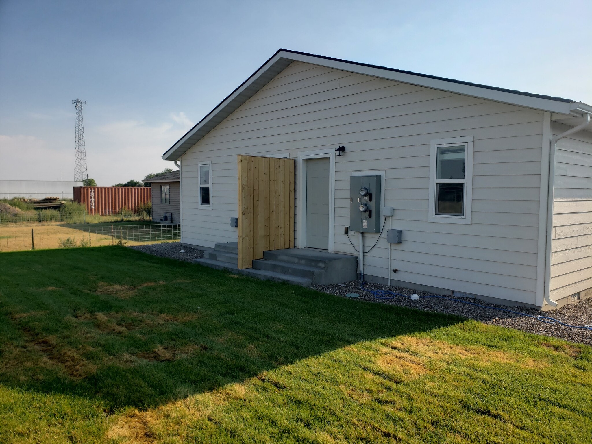 Building Photo - 710 Schodde Ave