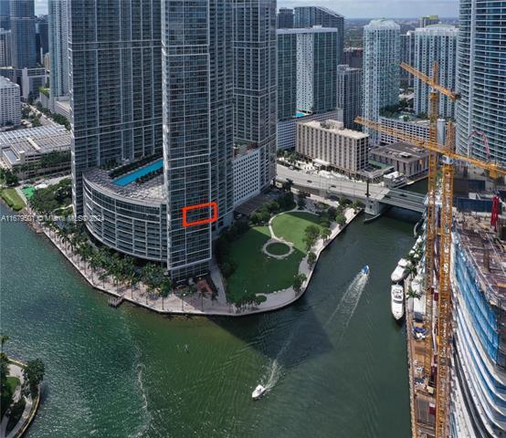 Building Photo - 465 Brickell Ave