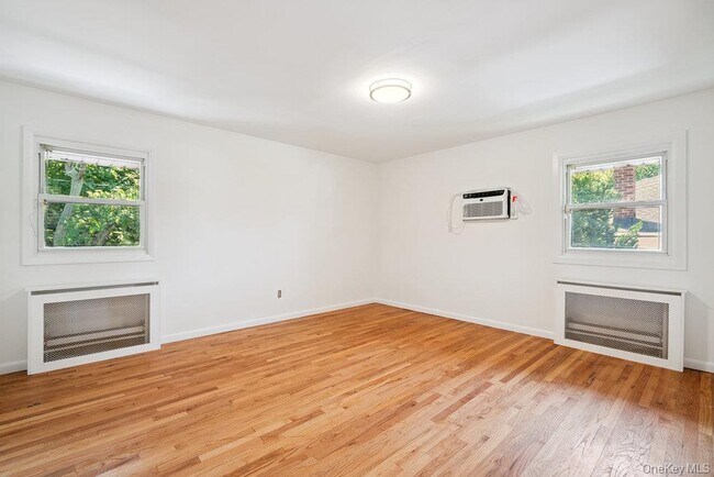 Building Photo - 72 Winthrop Rd