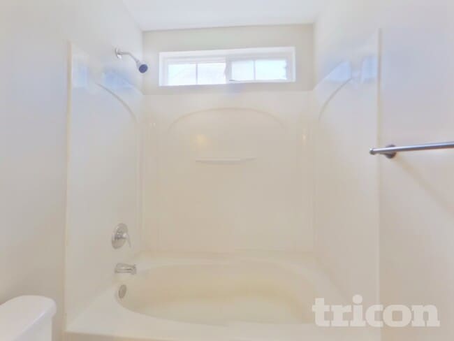 Building Photo - 5424 Henderson Oaks Dr