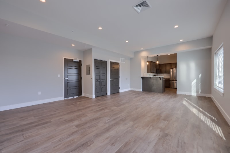 Building Photo - 117 W Main St