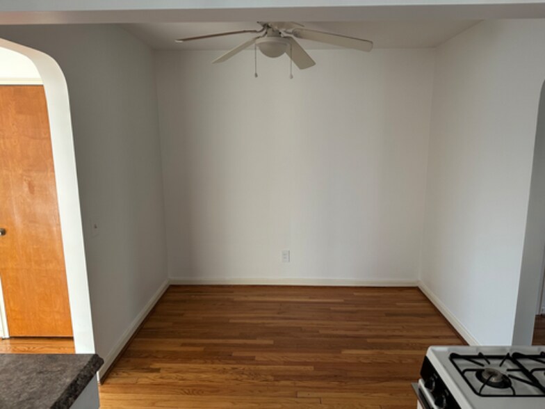 Building Photo - 1271 Morten St