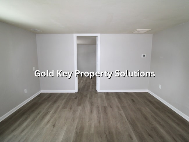 Building Photo - Updated 2 Bed 1 Bath Home For Rent (Section 8 Approved)