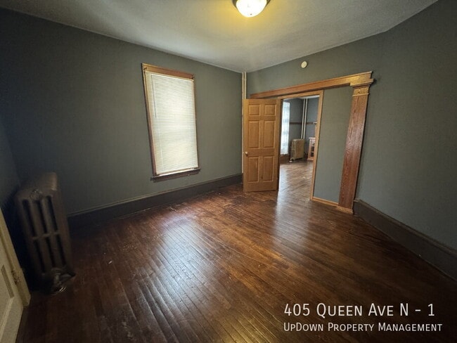 Building Photo - 405 N Queen Ave