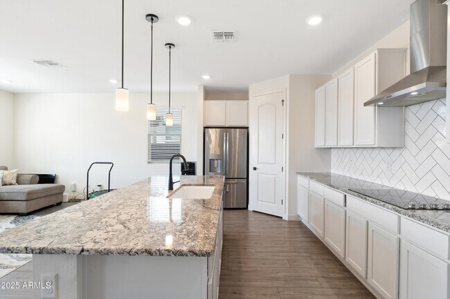 Building Photo - 7352 S Briarwood Ln